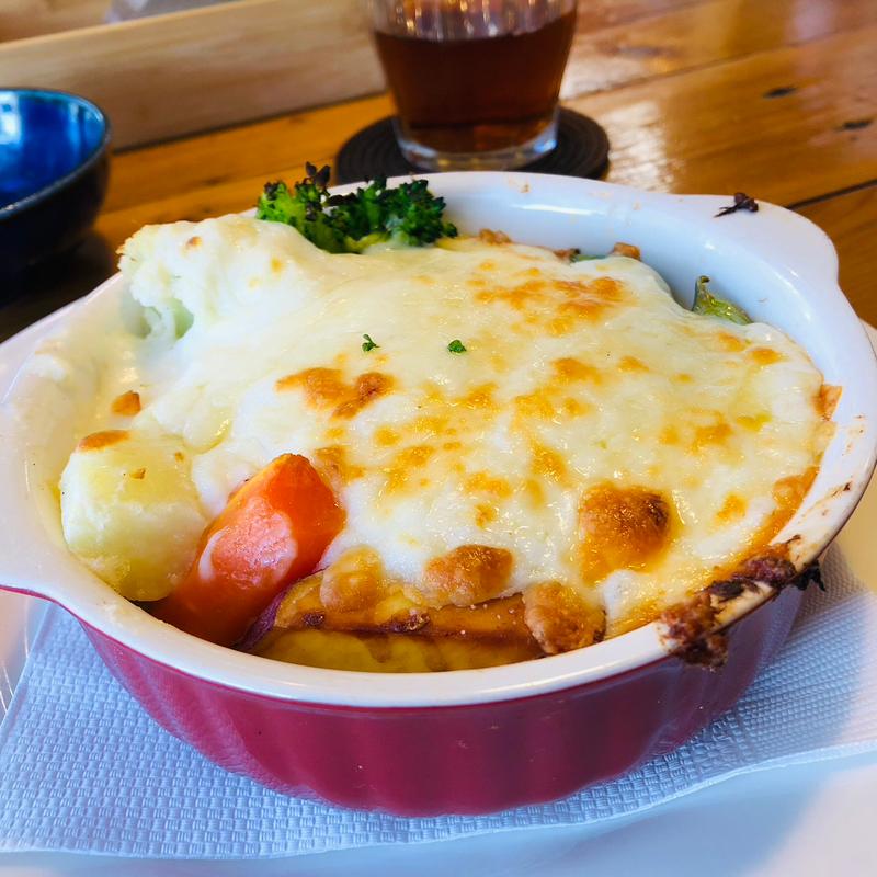 サーモンと春野菜のクリームドリア(洋食屋 青空 （ヨウリョクヤ アオゾラ）)