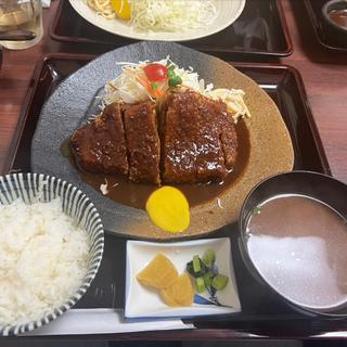 味噌とんかつ定食(矢田かつ)