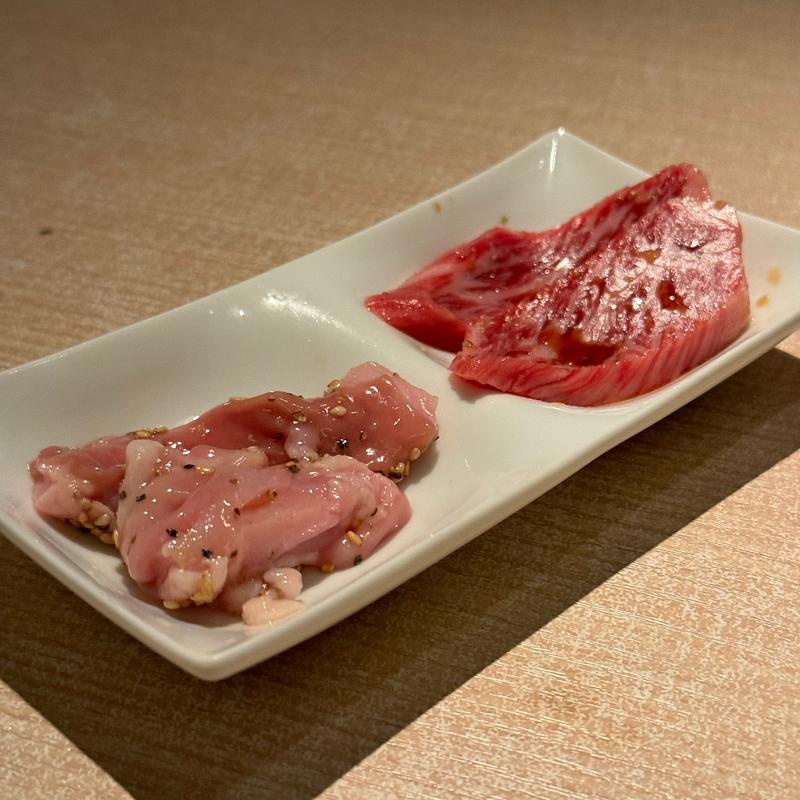 塩ホルモン、カルビ(昇家矢場町)