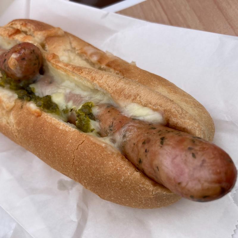 極あらびきホットドッグ(サイボク パン工房)