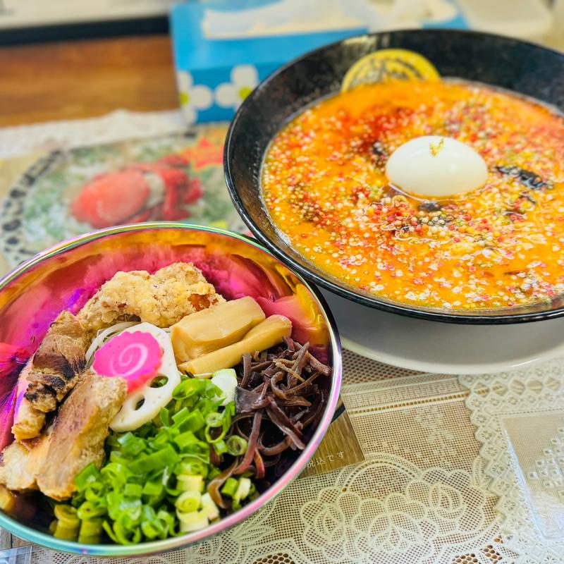 宇宙ラーメン(おかざき商店 （おかざき亭）)