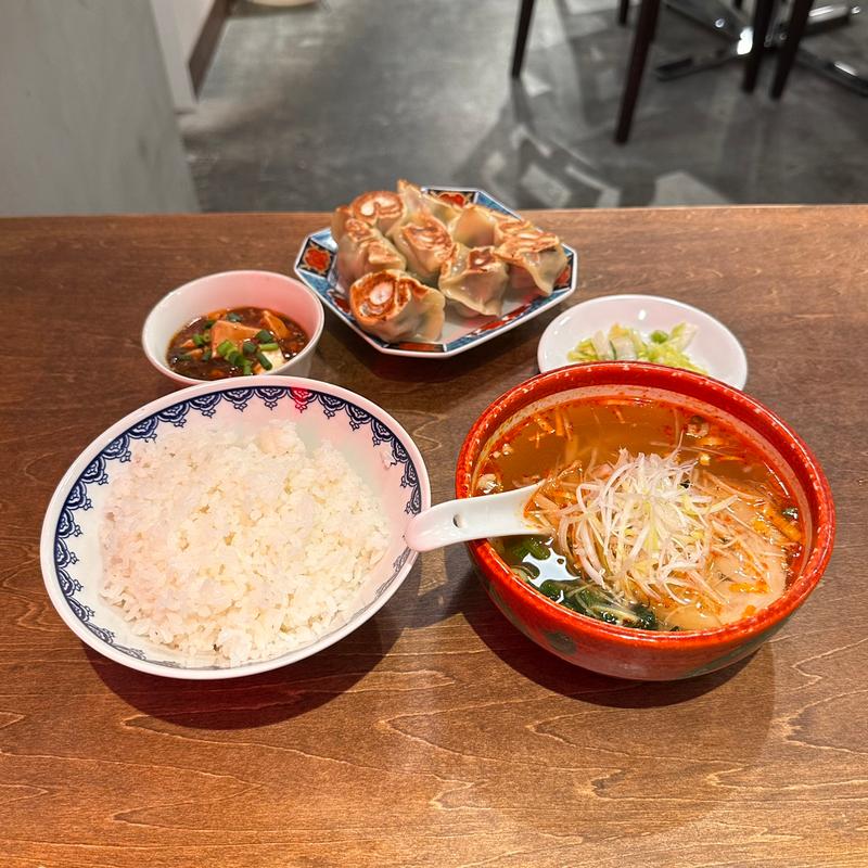 新俺流餃子定食（半ラーメン付き）(俺流餃子楼飯店(下北飯店))