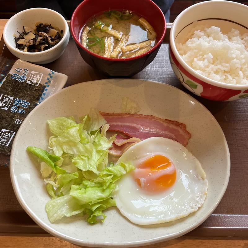 ベーコンエッグ朝食(すき家 戸塚上倉田店 )