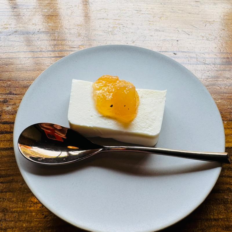 ヨーグルトケーキ(茶房 天井棧敷 （サボウ テンジョウサジキ）)