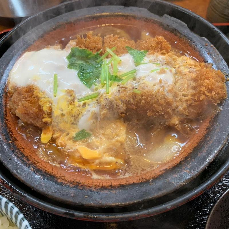 ロースかつ土鍋煮定食(とんかつ 山花)