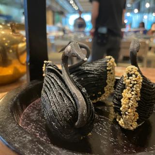 shrimp, pork & chinese chives puff pastry(Social Place)