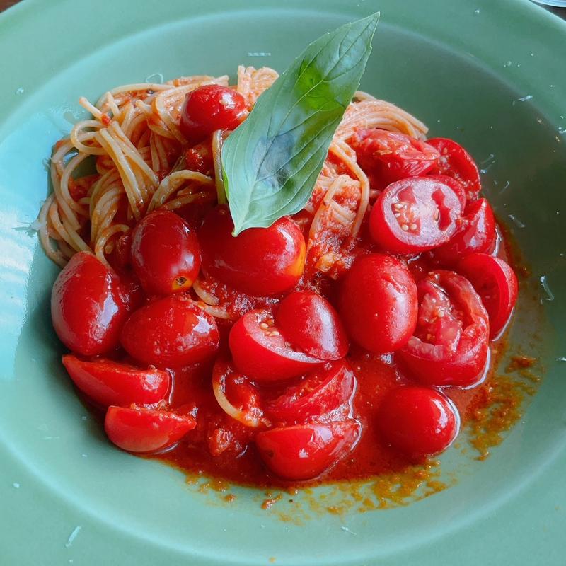 「日本のトマトが美味しいから！」スパゲッティ(KNOCK CUCINA BUONA ITALIANA 東京ミッドタウン店)