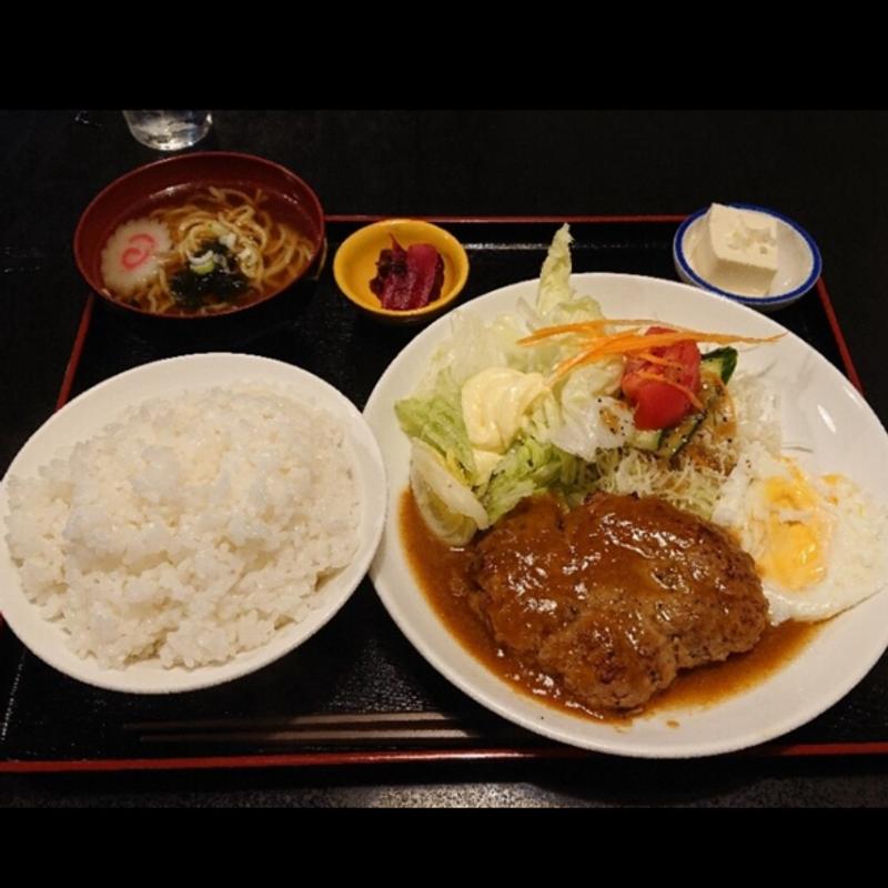 ハンバーグセット(あやめ本店)