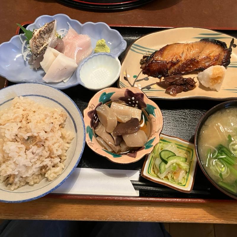 銀鱈定食お刺身付き(魚まさ )
