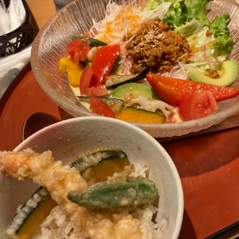 彩り野菜の冷やし坦々うどん(味の民芸 世田谷砧店 )