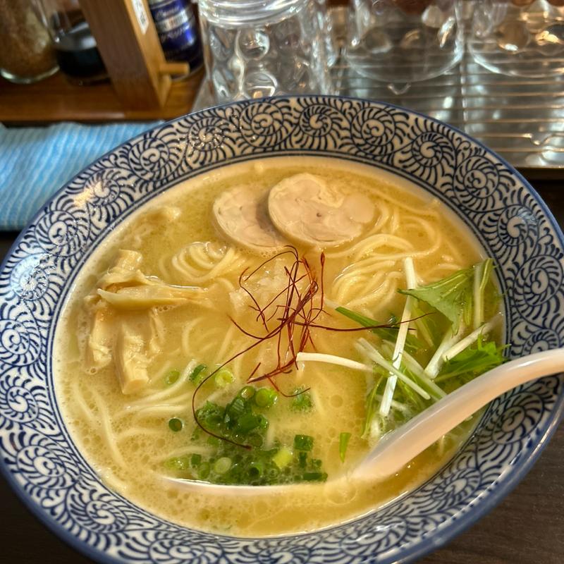 濃厚鶏白湯らーめん(麺屋　一楽 )