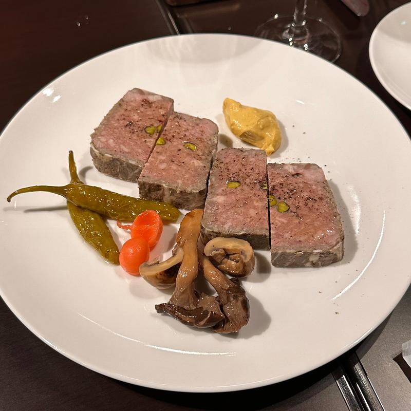 もち豚のパテドカンパーニュ　自家製ピクルス(Bistro234（ビストロ234）)