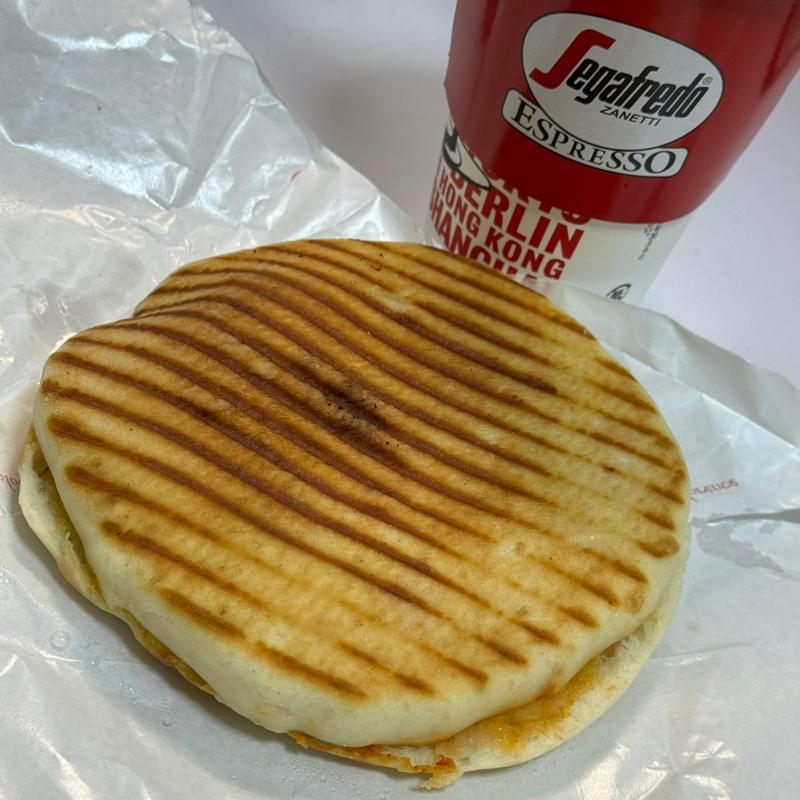 パニーニ・マルゲリータ(セガフレード・ザネッティ・エスプレッソ 広尾ガーデンヒルズ店)