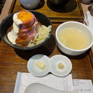 ローストビーフ丼（M）