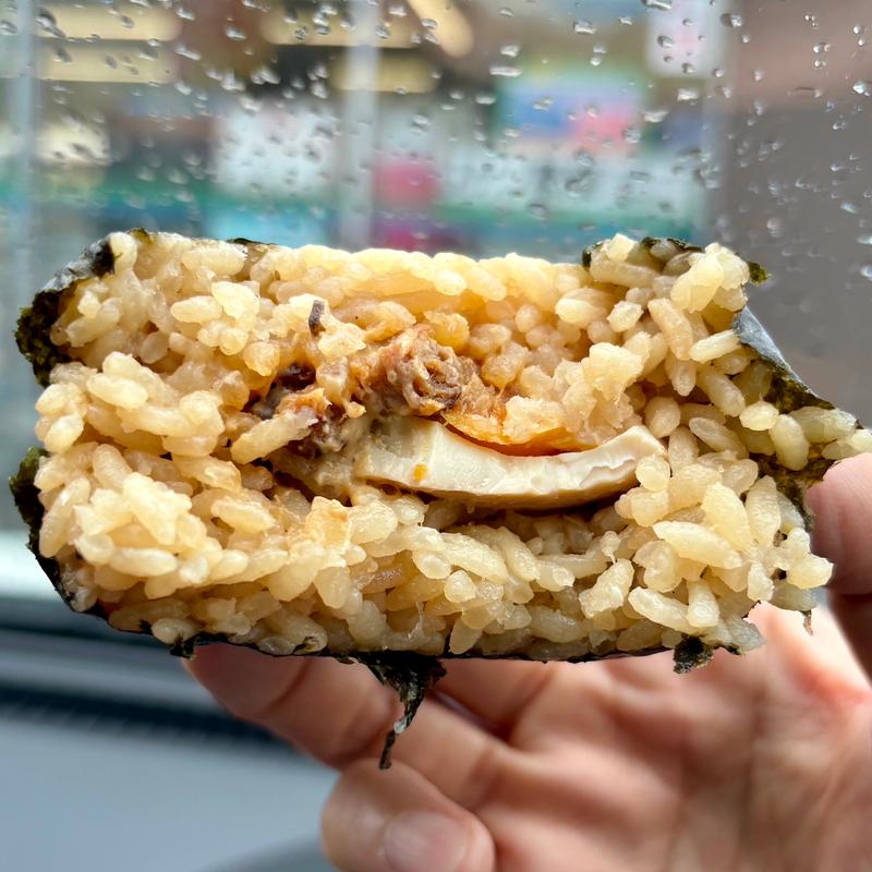 (グリーンデリカ)中華そば処琴平荘監修チャーシュー煮玉子おむすび(ファミリーマート 鶴岡三瀬店)