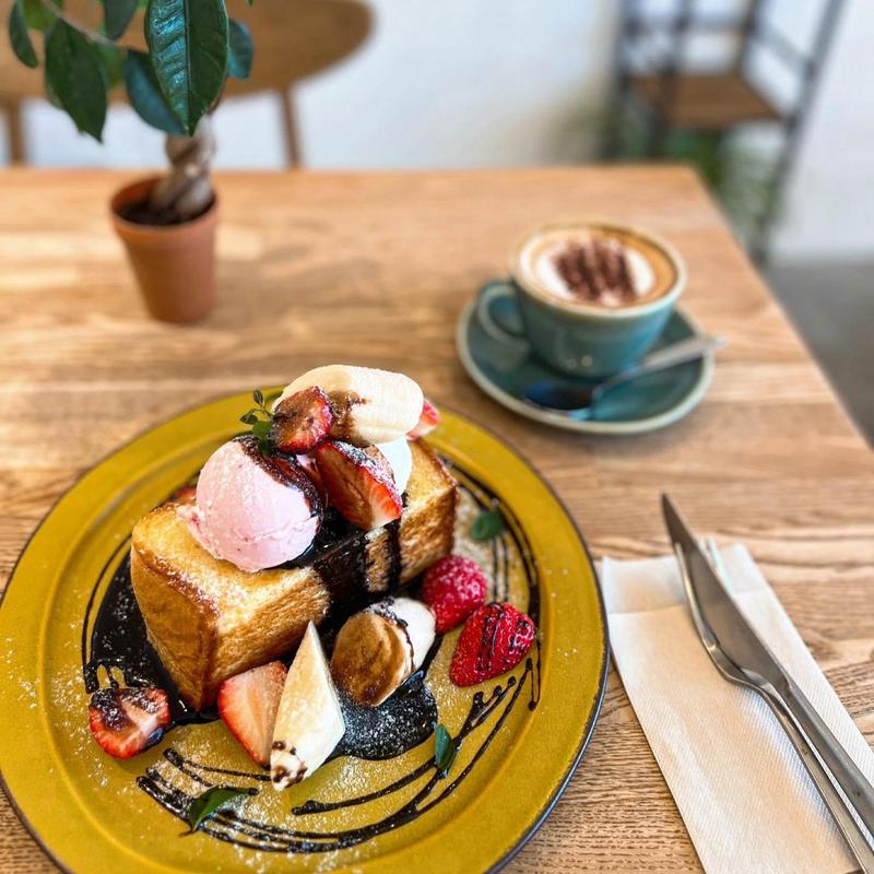 Bananaさんと苺ちゃんのちょこっとラブトースト(5 waters cafe)