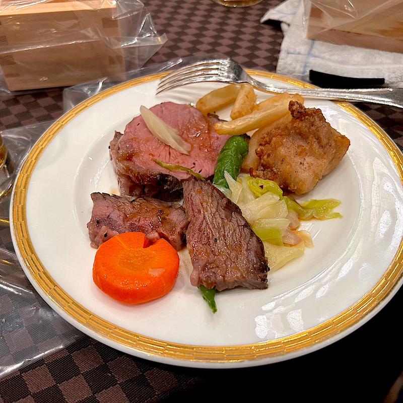 ステーキ＆ローストビーフ(ロビーラウンジ グランジュール)
