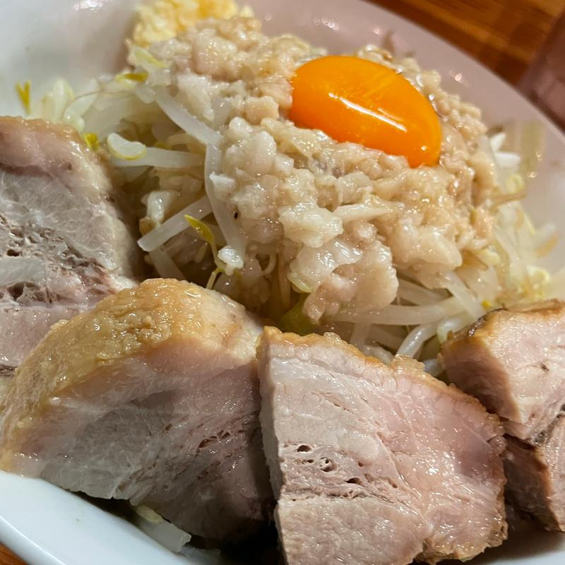 肉マシまぜそば（醤油）ニンニク アブラ チーズマシ　味濃いめ(麺処 マゼル （MAZERU）)