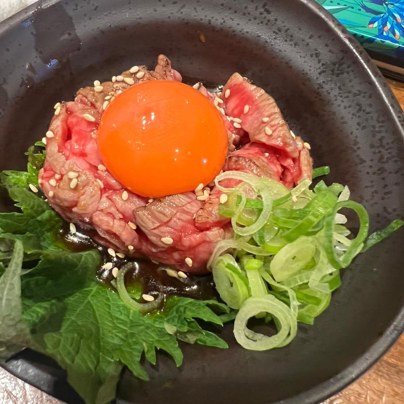 ユッケ(黒毛和牛 タンとハラミ 焼肉じゅんちゃん別邸)