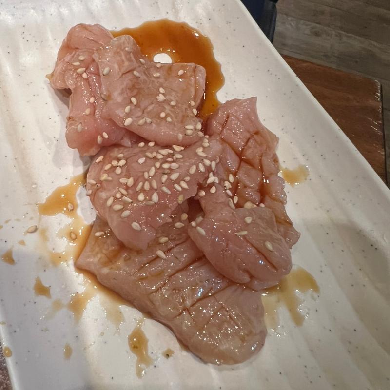 ホルモン(黒毛和牛 タンとハラミ 焼肉じゅんちゃん別邸)