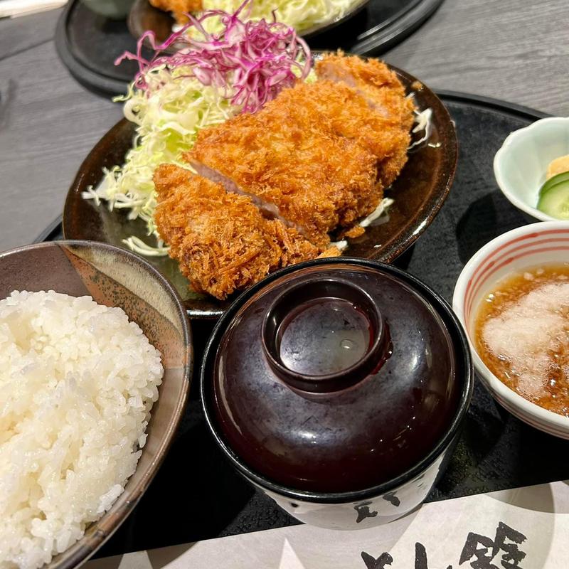 ロースかつ定食(とん鈴)