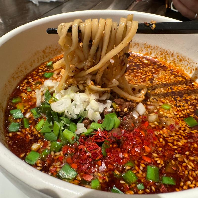 麻辣担々麺(雪梅花 （シュエメイホワ）)