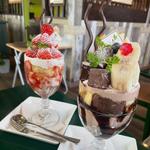 チョコレートパフェ 季節のパフェ(カフェ・ド・パルファン)
