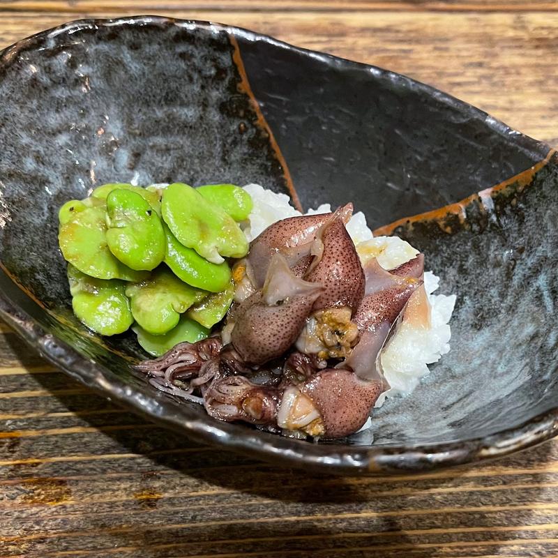 蛍イカそら豆和風ペペロン風(山芋の多い料理店 西葛西)