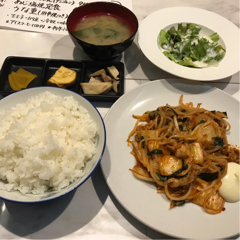 豚キムチ炒め定食(海鮮ぐろっと)