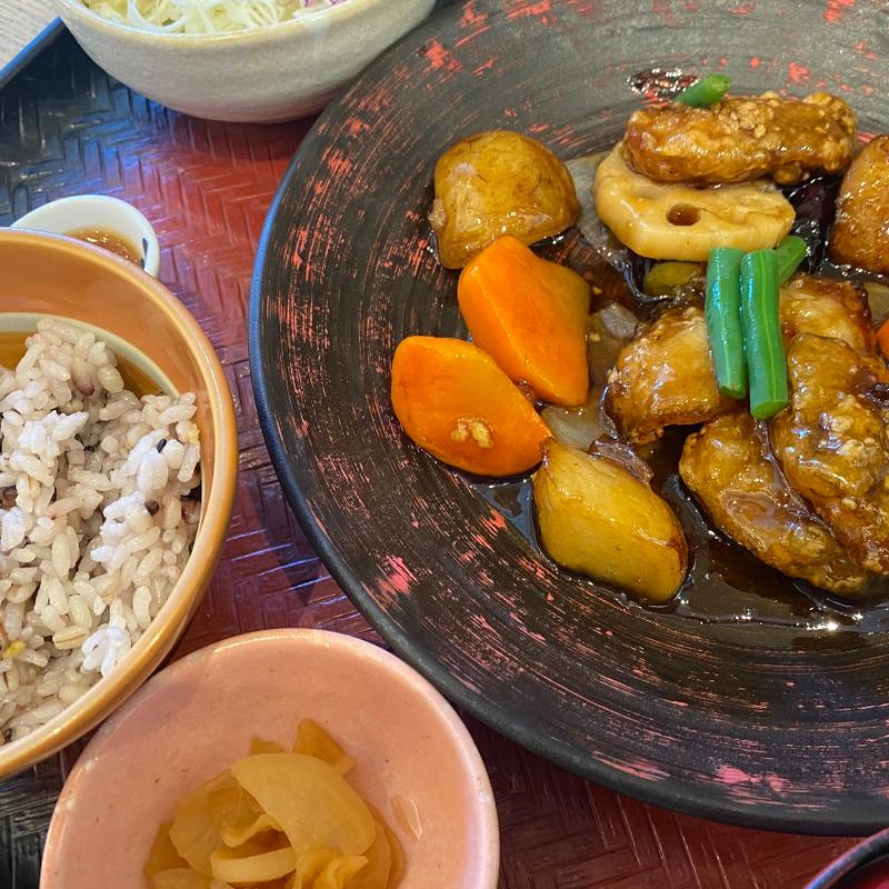 真だらと野菜の黒酢あん定食(大戸屋ごはん処 フレッサイン新橋店)