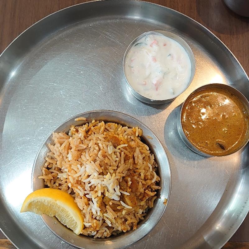 チキンビリヤニセット(シリバラジ 水道橋店)