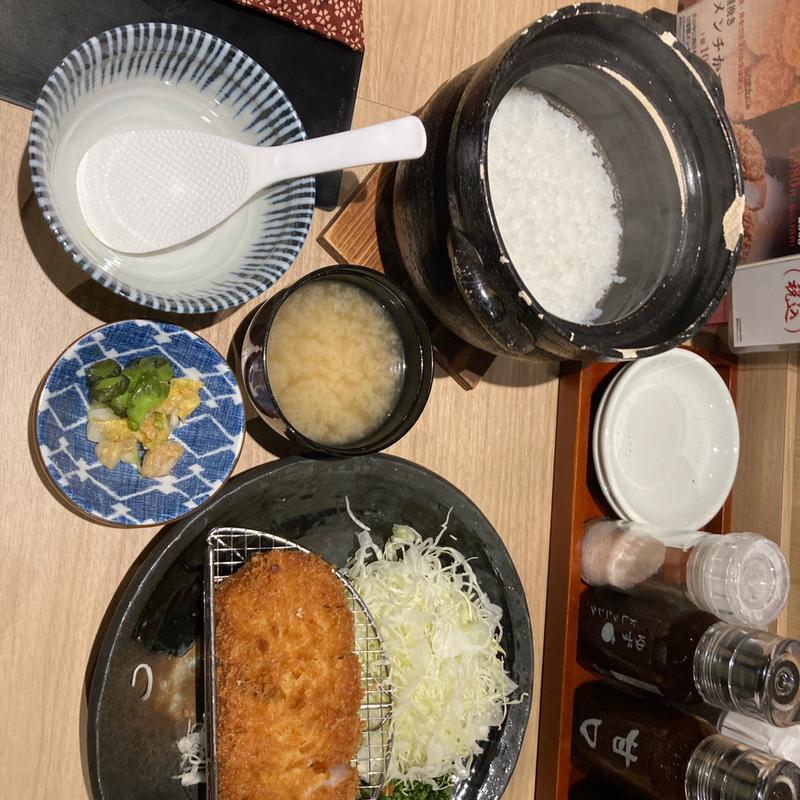 ロースカツ定食(とんかつ神楽坂　さくら)