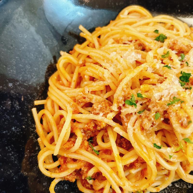 伝説のミートソース(壁の穴 梅田HEPナビオ店)