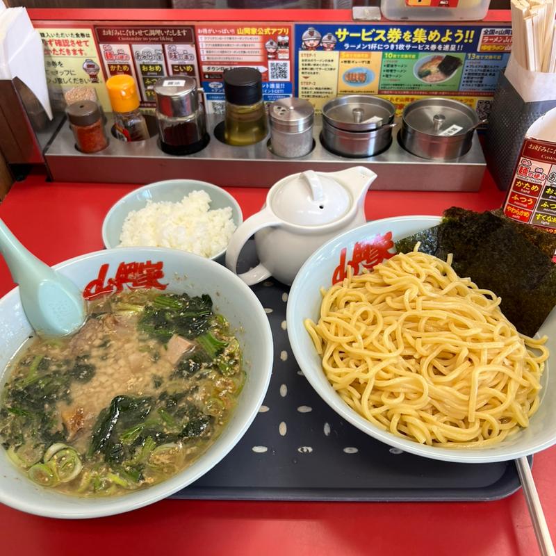 醤油つけ麺中盛　半ライス　ほうれん草　コロチャー　背脂(ラーメン山岡家 越谷レイクタウン店)