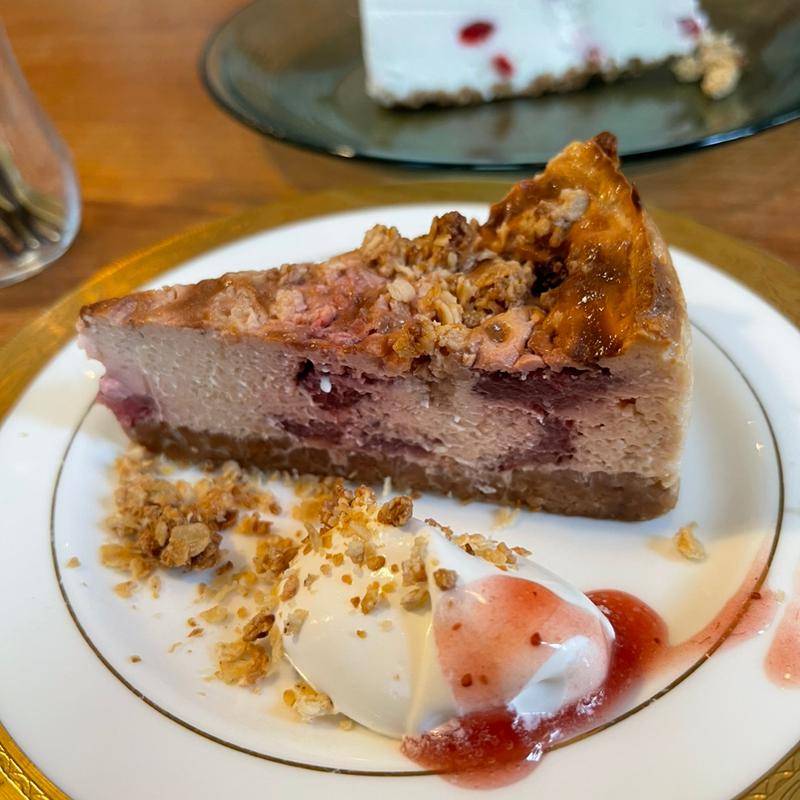 いちごのチーズケーキ(カフェバーノラリ)