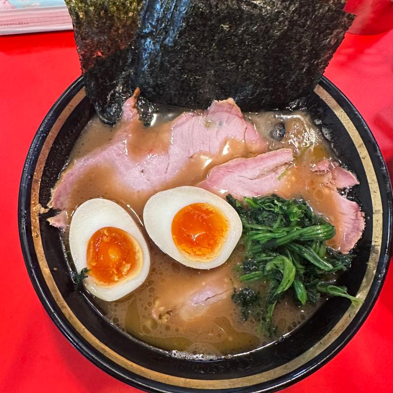 特製ラーメン(家系ラーメン王道家直伝 青森野呂家)
