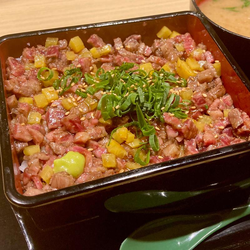 和牛炙り肉たく重(桃谷 焼肉 みつる亭)