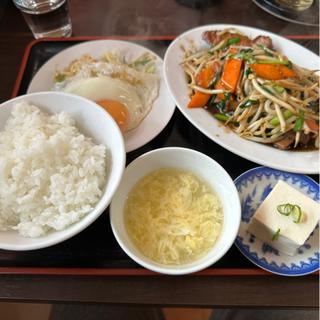 ニラレバ定食(陳記饅頭)