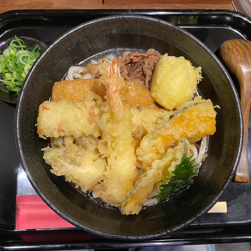 大仏うどん(うどん・そば・呑み処 三条坊)