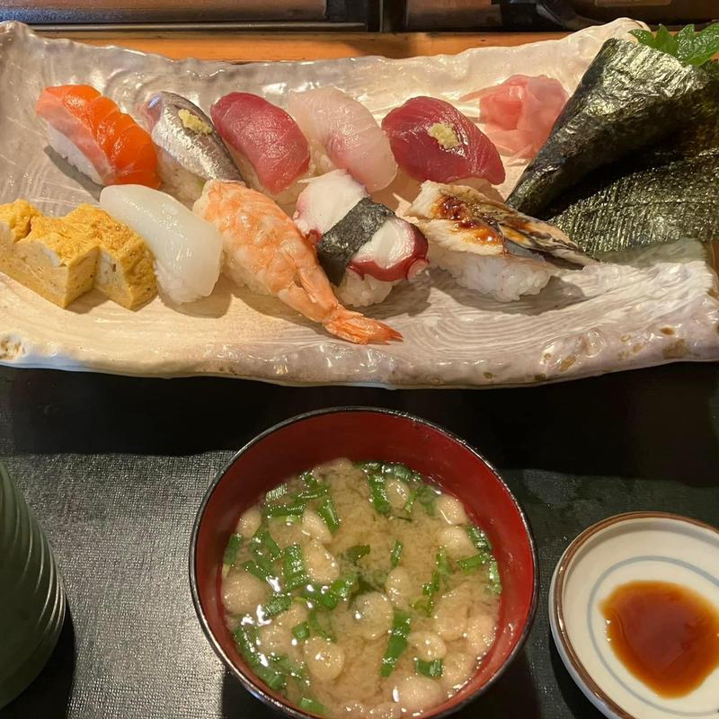 握り (丸清寿し)