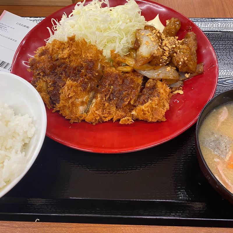 トンテキとチキンカツの合い盛り定食(かつや 岐阜多治見店)