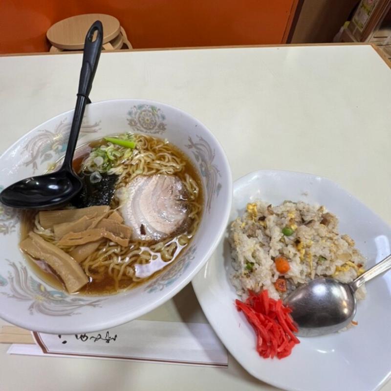 チャーハンとラーメン(ひよこ )
