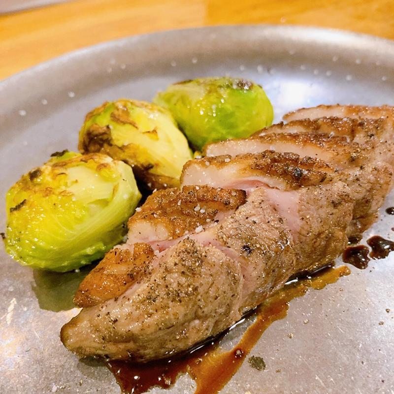 合鴨の炭火ロースト(バル鈴５)