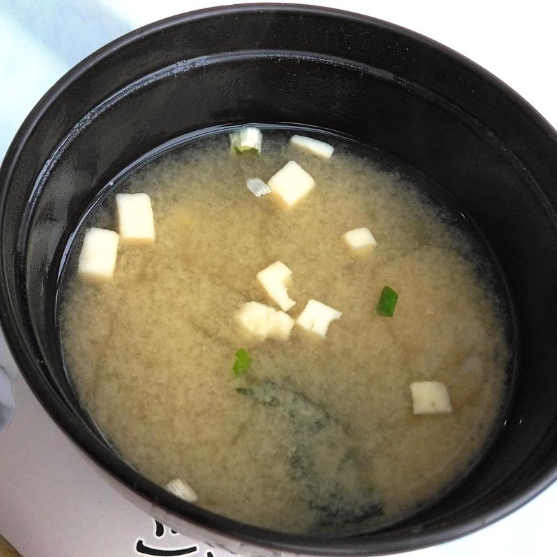 味噌汁（豆腐・わかめ）(東京科学大学つばめ生協すずかけ台食堂)