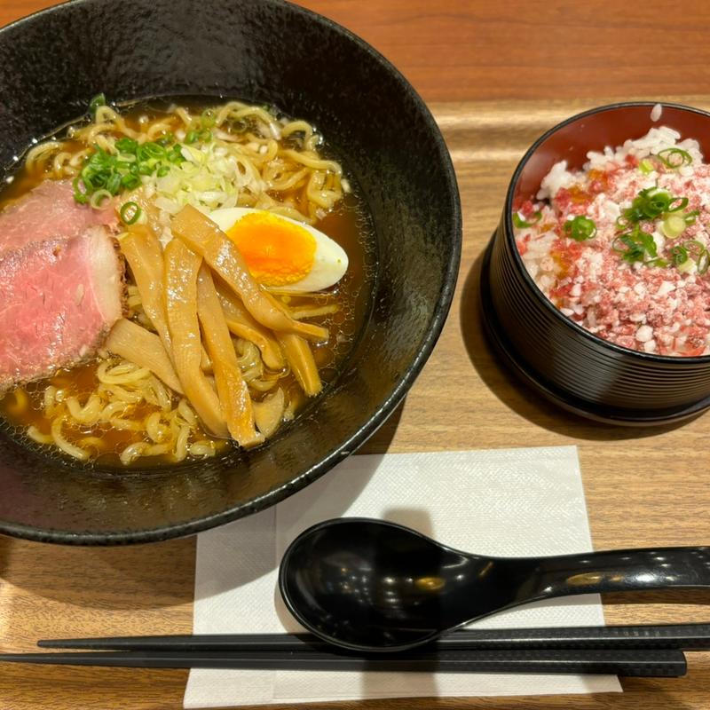 醤油ラーメンと牛とろごはんセット（期間限定(北海道キッチンYOSHIMI mozoワンダーシティ店)