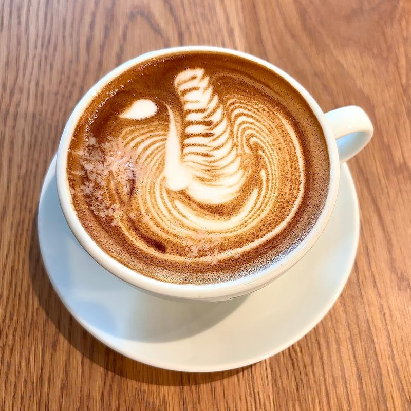 カフェラテ(Three HORSES)