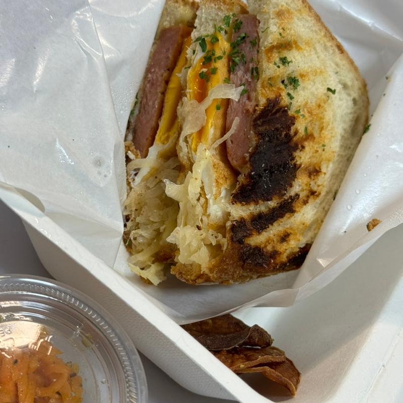 スパムエッグオニオンサンド(BAGGAGE COFFEE)