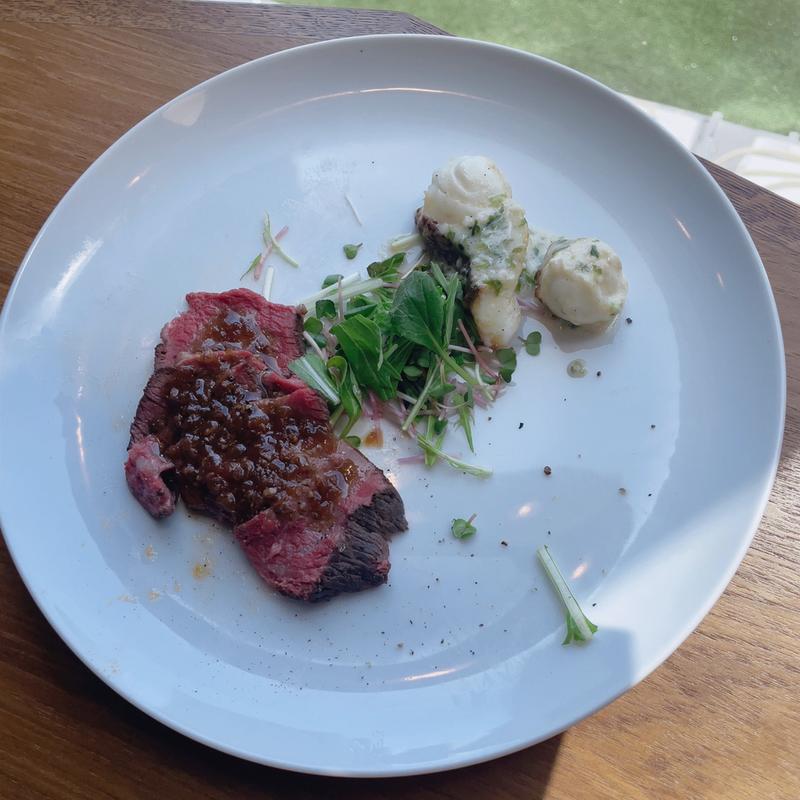 国産牛タリアータと魚ランチプレート(ブルーバード 大阪梅田ツインタワーズ・ノース店)