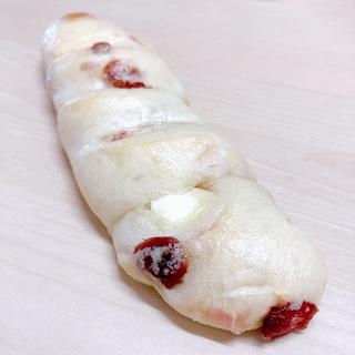 クランベリーチーズ(ぱんのいえ シュシュ西原本店)