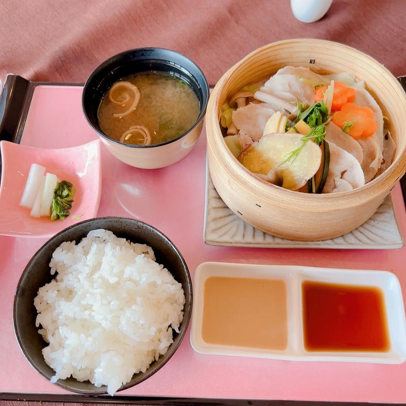 豚バラ肉のせいろ蒸し(滋賀カントリー倶楽部レストラン )